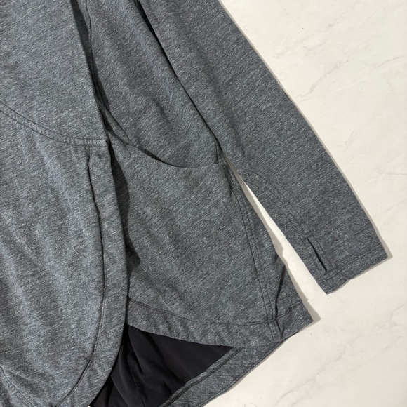 Lululemon Gray That’s A Wrap Snap Cardigan Jacket Size 6 Athletic Gym Running - Picture 5 of 7